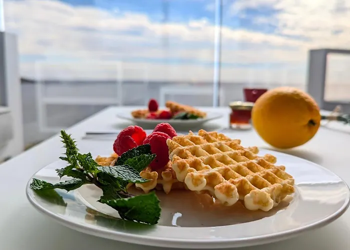 Sunset Cliffs Sea & Art شقة بينايدورم